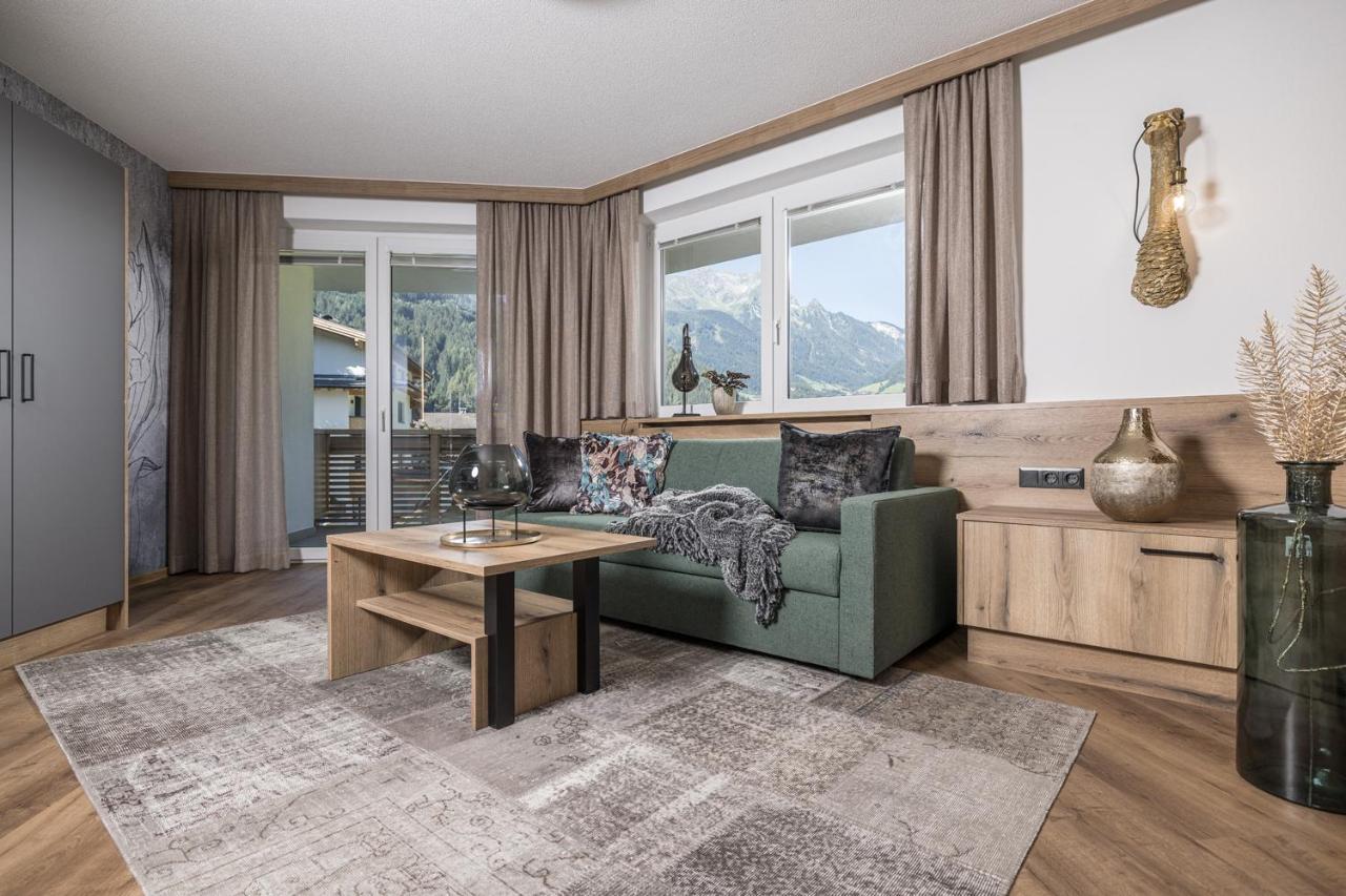 Hotel Viktoria & Landhaus Joggl Mayrhofen Luaran gambar